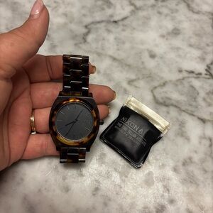 Nixon women’s Tortoise Shell and Black Watch